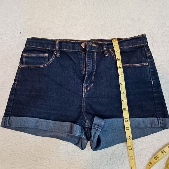Forever 21 Jean shorts Size 29 - Picture 5 of 7